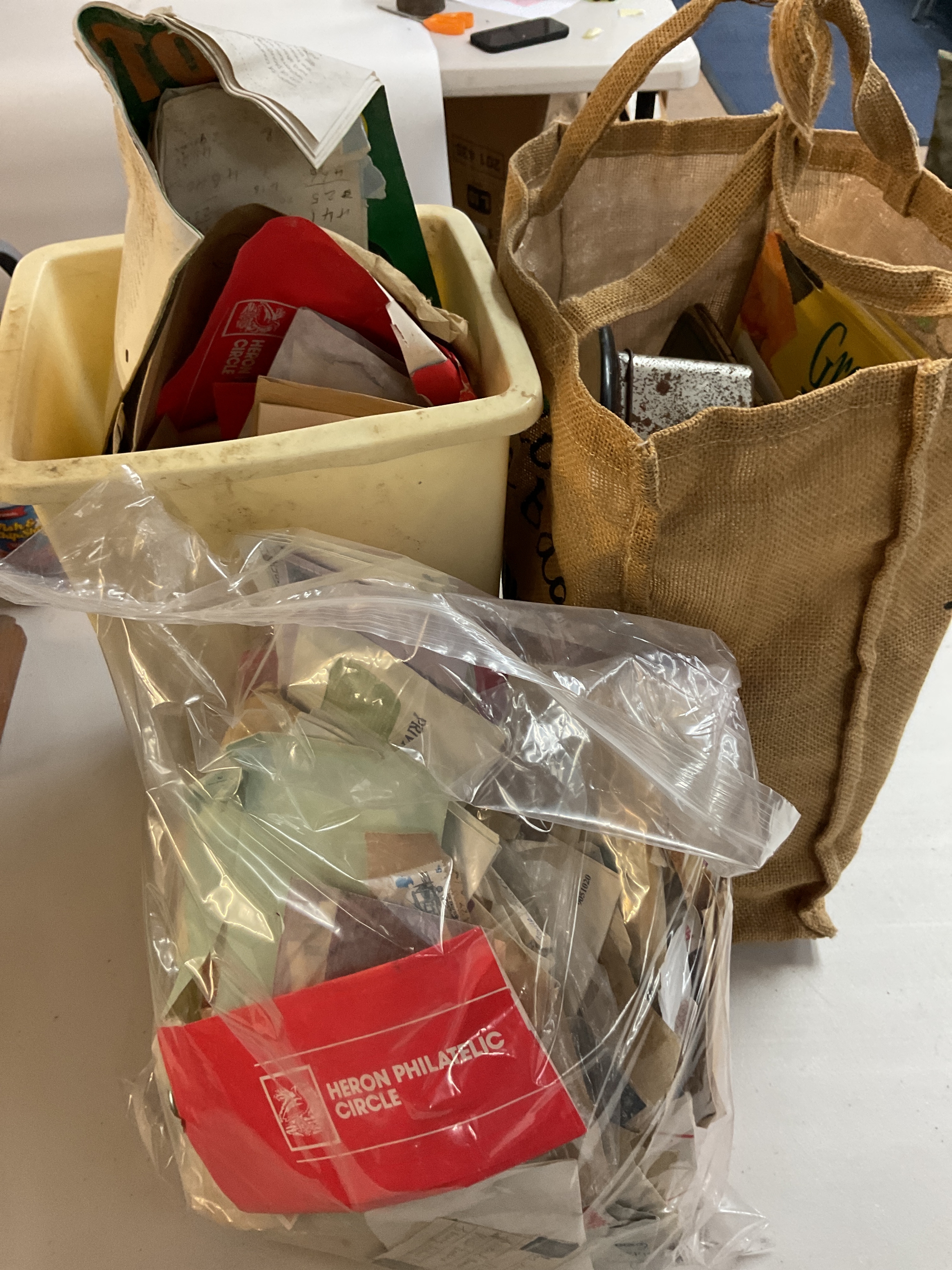 Sack of stamps, albums and kiloware.