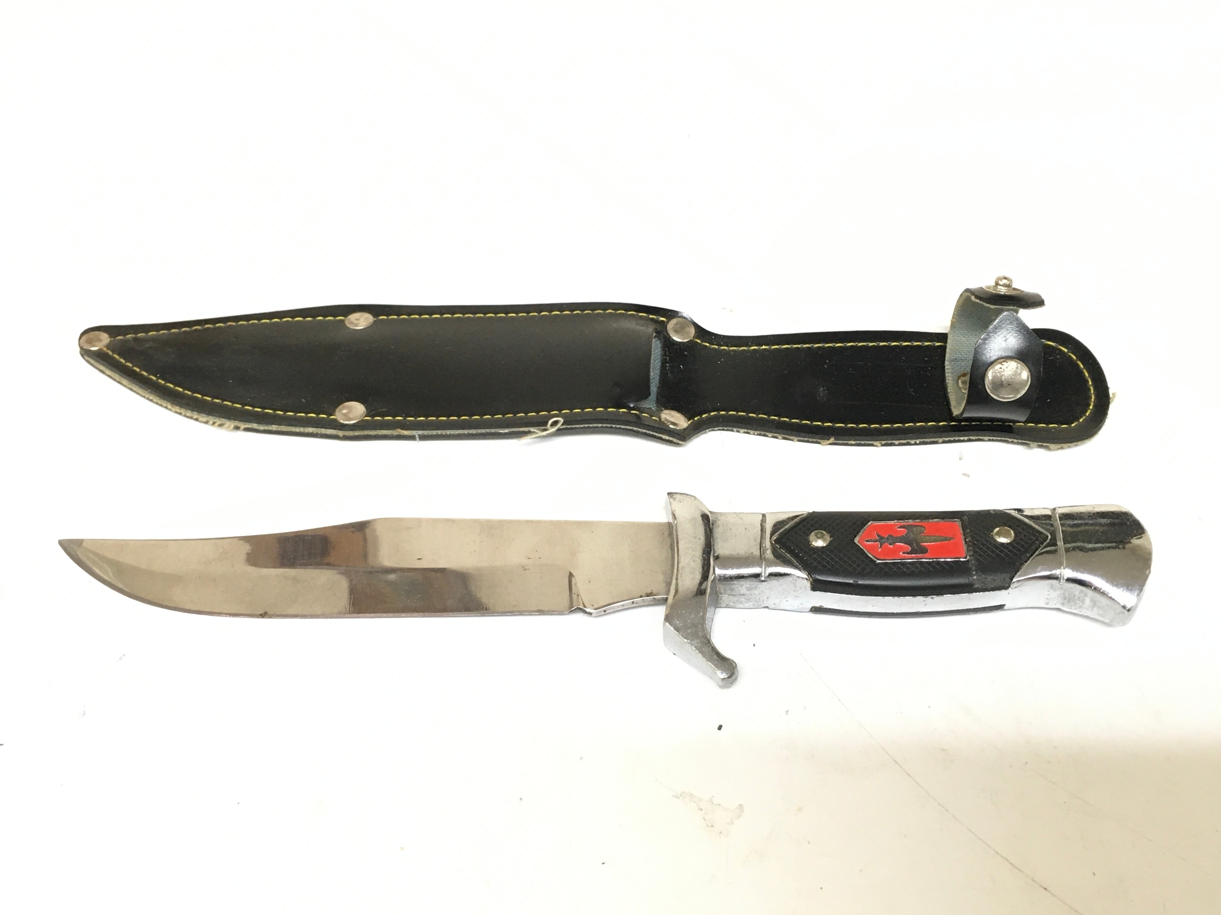 A Boy Scout Bowie style knife , 26cm long 