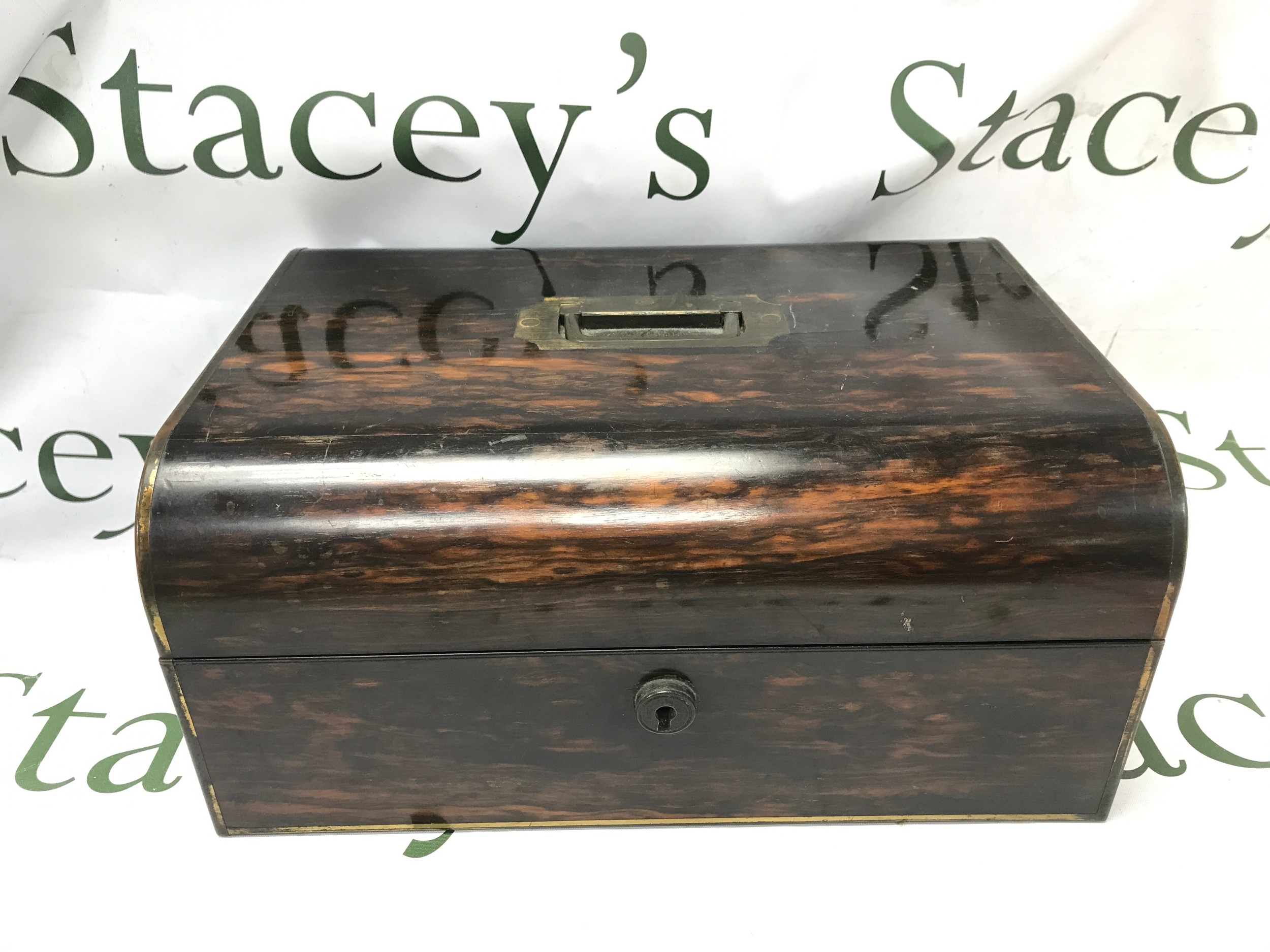 Victorian coromandel wood travelling vanity box. 30cm wide, 23cm long