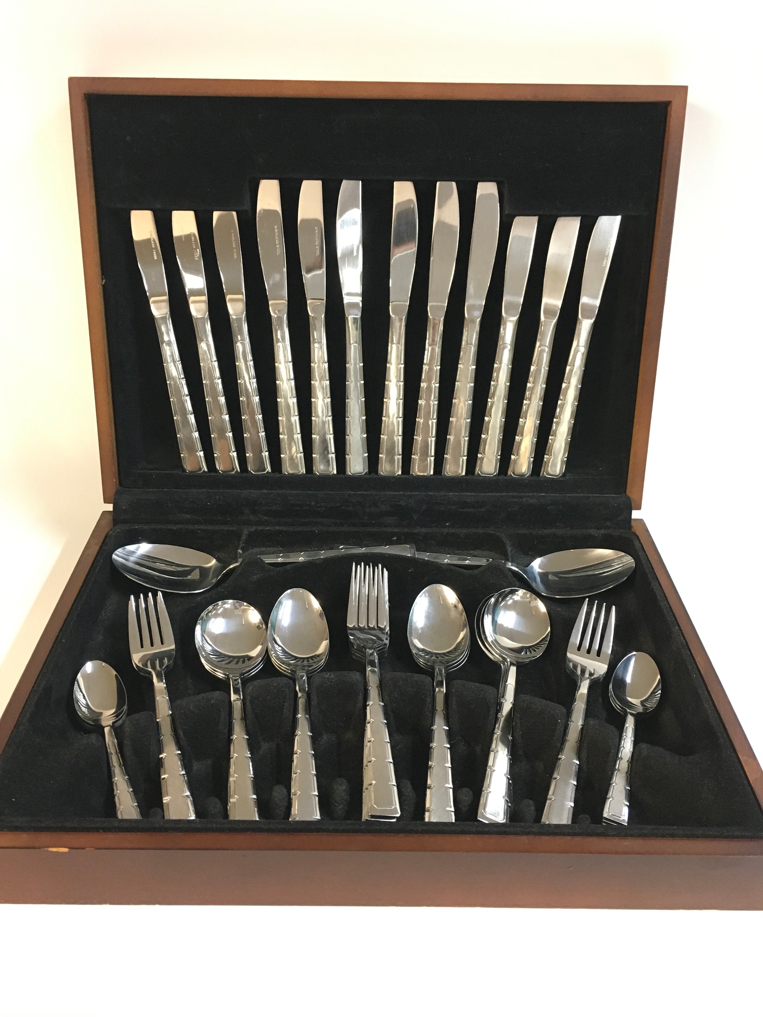 3 cased cutlery sets 