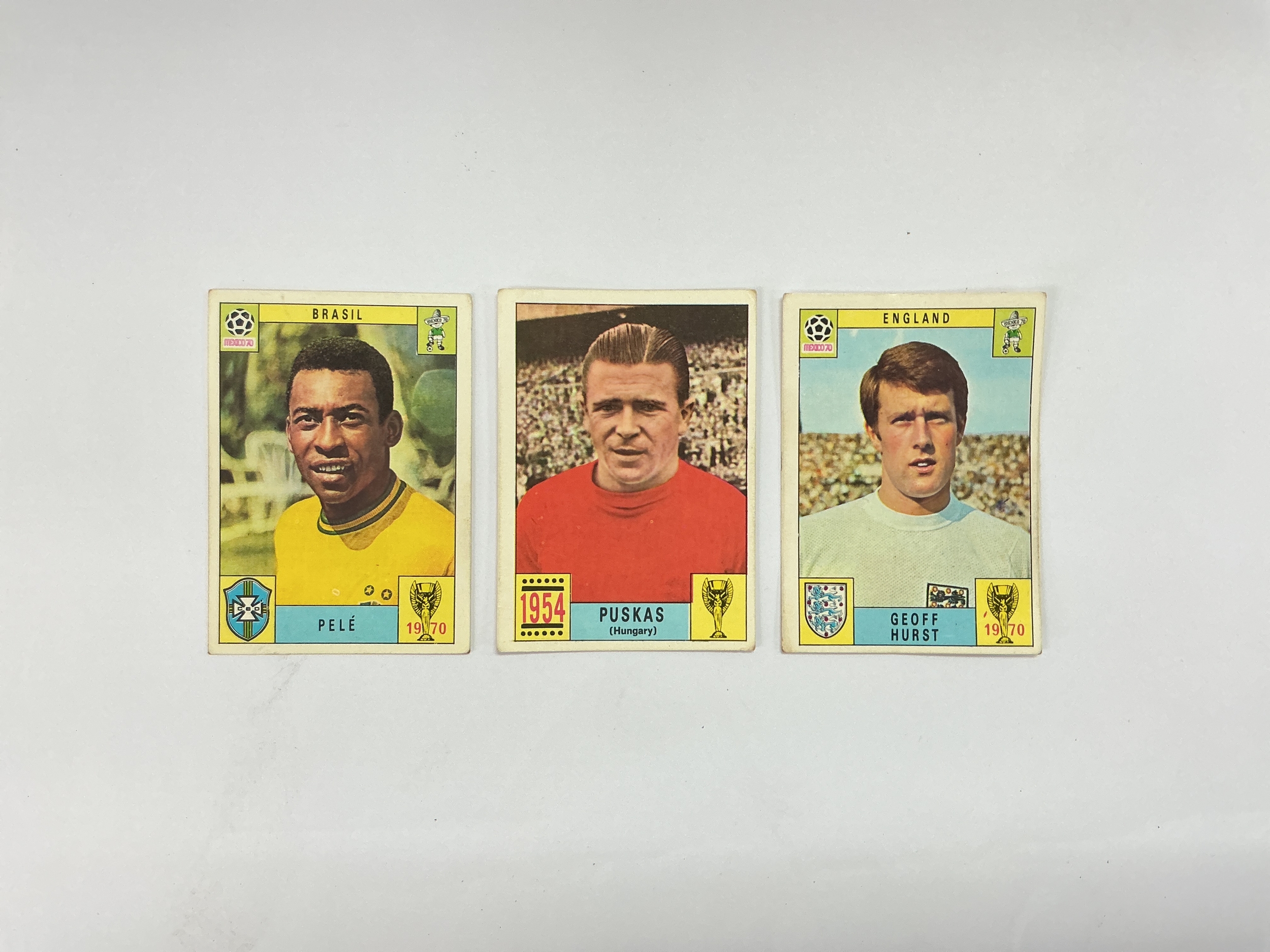 Panini 1970 World Cup Football Cards Inc Pele Sticker: Good condition cards with backs still attached that have never been stuck down. (68)