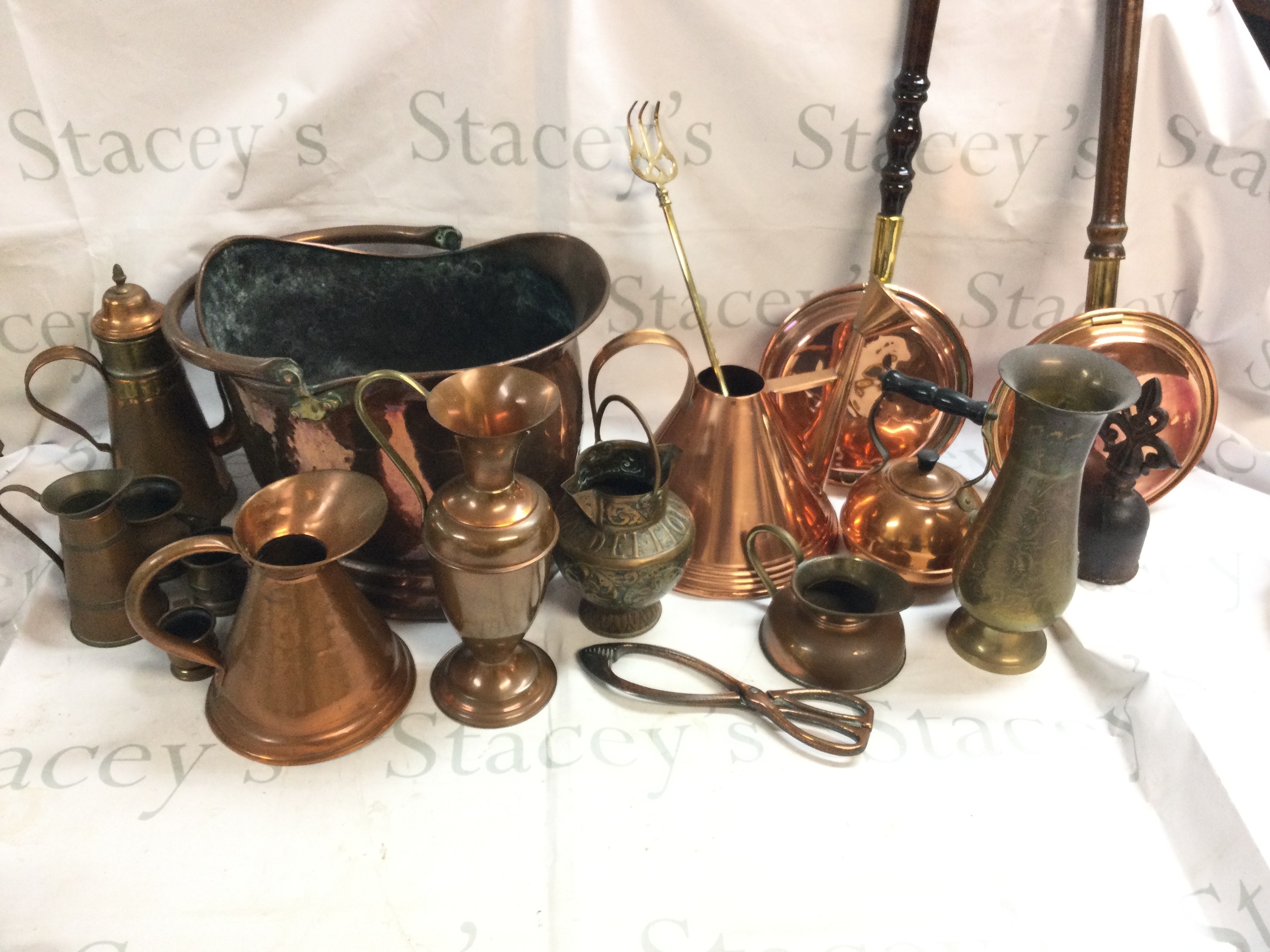 Quantity of brass and copper ware 