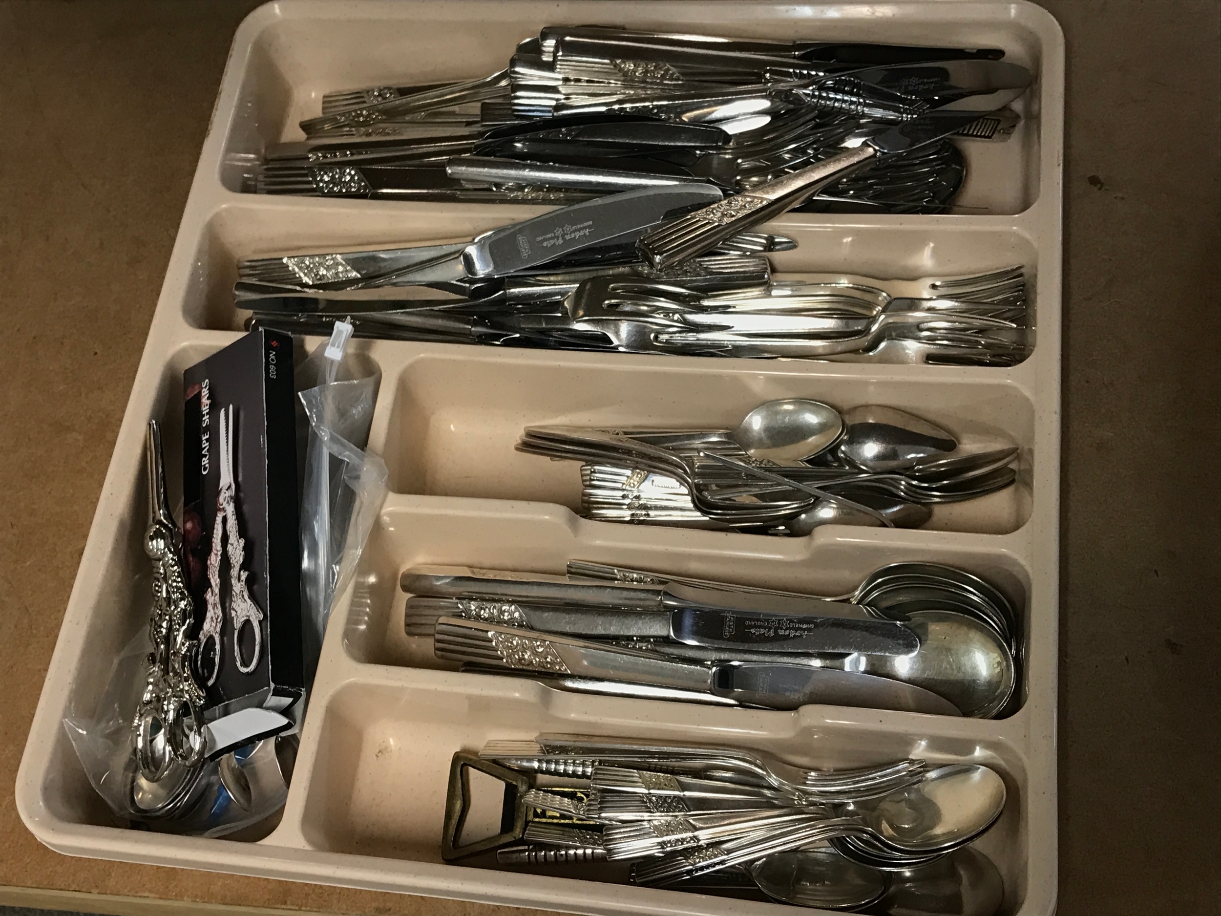 A collection of silver plated cutlery, Arden Plate Sheffield 