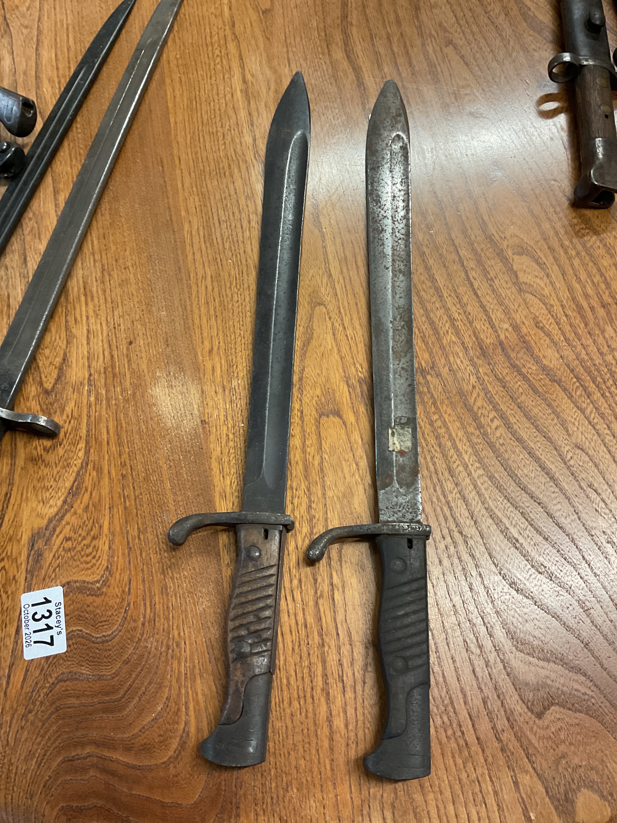 Two WWI German spatulare blade bayonets, Ernst Busch and Oberndorf.