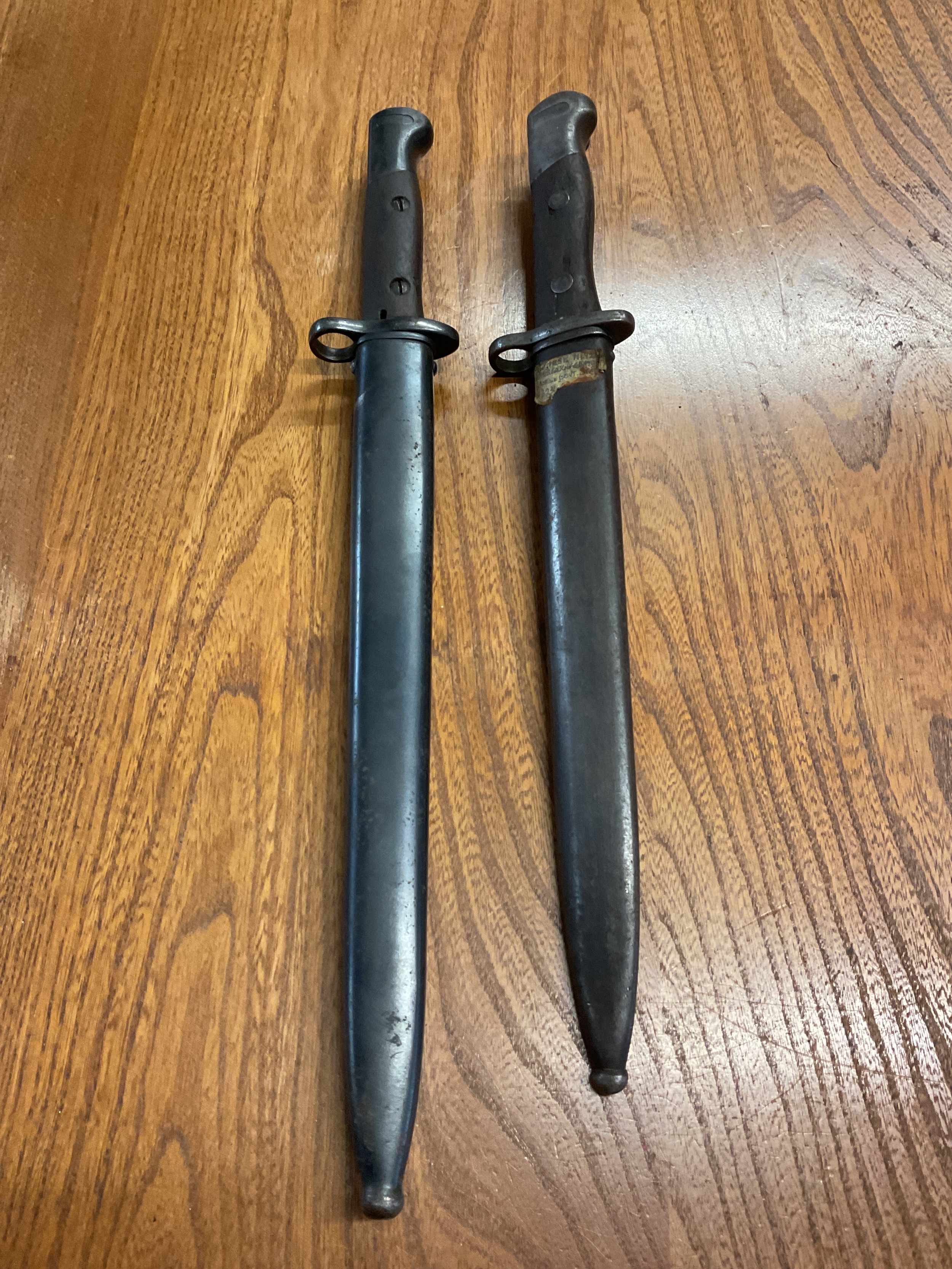 Two WWII German bayonets to inc Siam example.