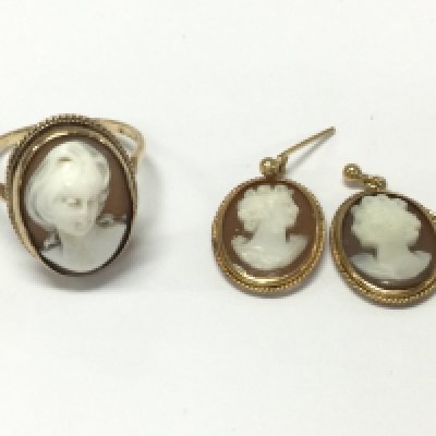 A 9ct gold cameo ring and pair of earrings. Total approx 6.55g
