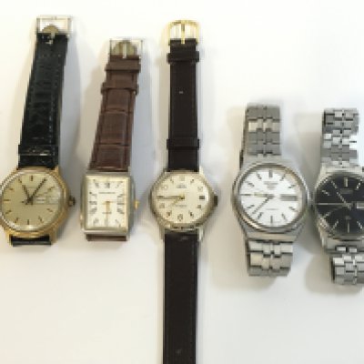 Vintage Gents watches including a Seiko automatic, Smiths, Timex, Seiko etc . Postage catA