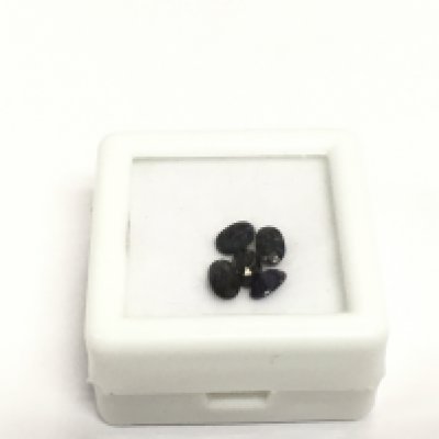 A parcel of five loose oval cut sapphires, approx 1.64ct. Shipping category A.
