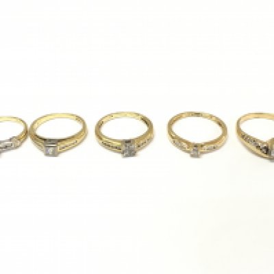 Five 18ct gold diamond solitaire rings with diamond shoulders. Sizes H 1/2 L N P appropriate 16.4g