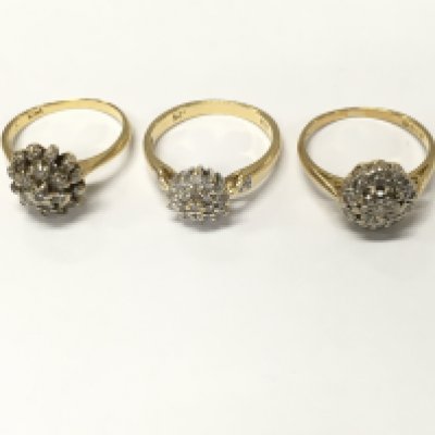 Three 18ct gold diamond cluster rings. Sizes J L and approximately 9.5g