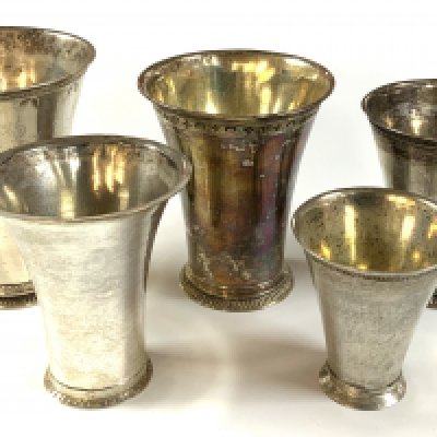 5 various size 18th / 19th Century Swedish silver beakers. Sizes 7cm - 10.5cm.