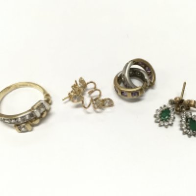9 carat gold jewellery , including a ring and earrings. 8.3G total weight. Postage category A