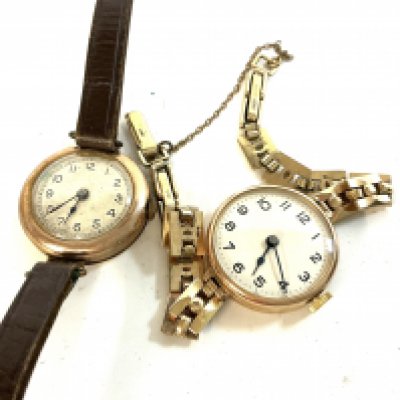A vintage 9ct gold ladies wrist watch, 9ct gold cased watch.