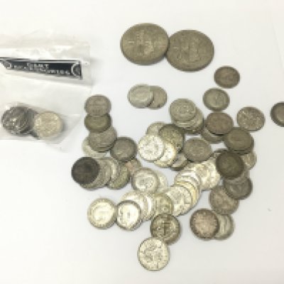 A Collection of assorted circulated coinage including pre 1946