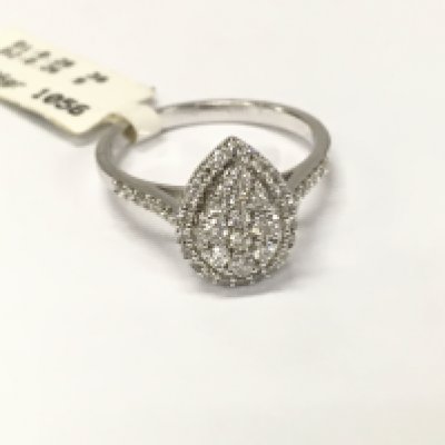 14ct white gold diamond drop cluster ring. Size M 1/2