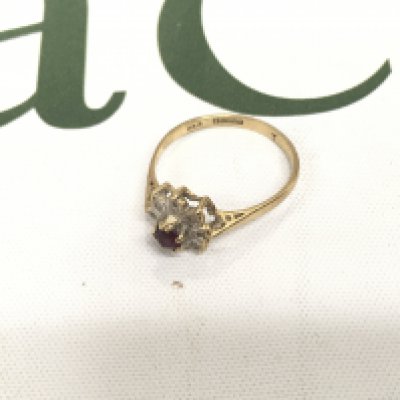 A 9ct gold ruby set ring. Approx weight 1.88grams, size Q.