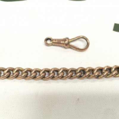 3&#2013266057۝ of 9ct gold Albert chain and a swivel clasp. Approx weight 5.62 grams.