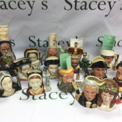 A collection of Royal Doulton character jugs, tallest approx 16cm. Some with boxes. Shipping category D.