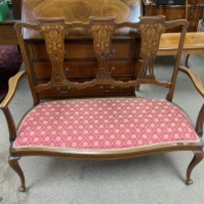 A 4 piece Edwardian lounge suite.