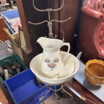 A Regency cast iron wash stand.