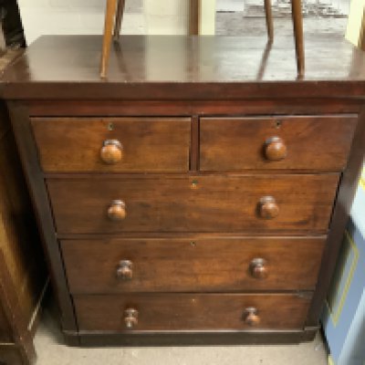 Victorian Mahogany Chest of drawers.