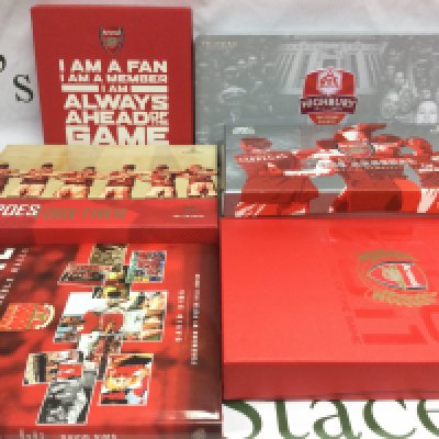 A collection of Arsenal FC membership items. Shipping category D.