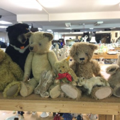 A collection of vintage bears including a Steiff black bear. postage category C