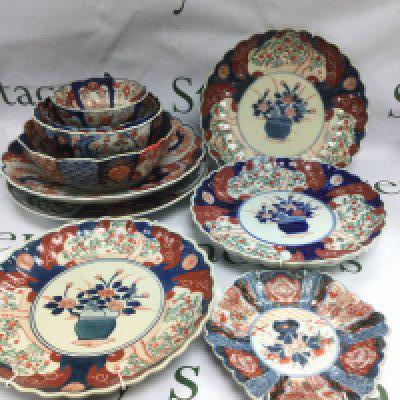 A collection of Oriental bowls and plates. Shipping category D.