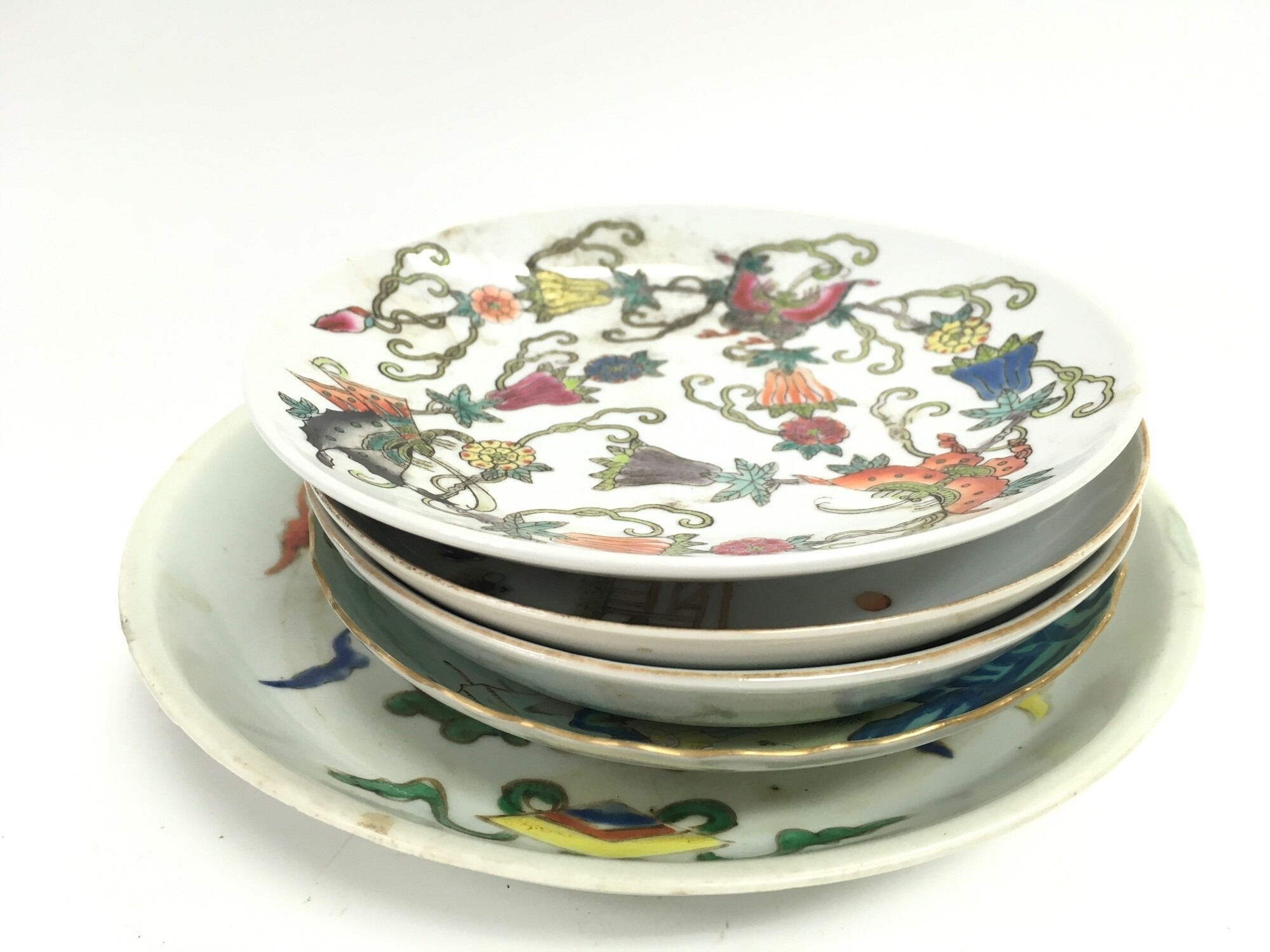 Chinese Famille plates. 14 cm wide , 19cm wide