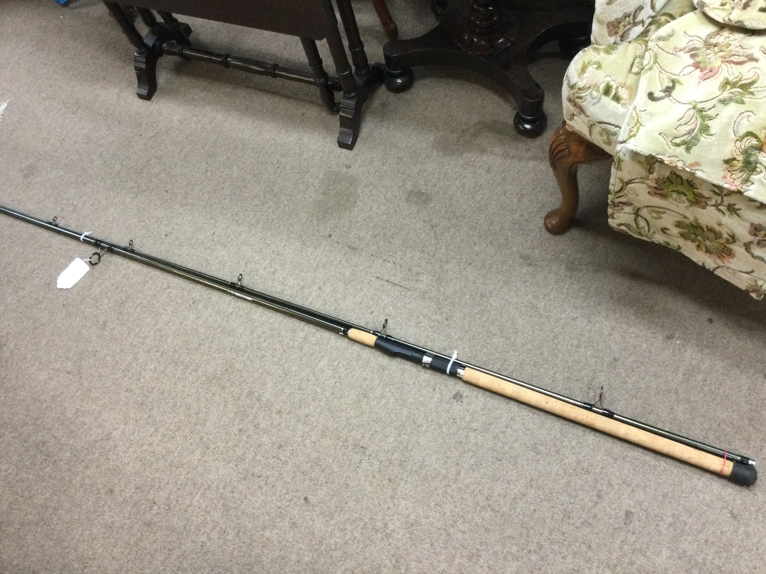 A12 FT New and unused 2 1/2lb carp rod, cork handle . Nice rod . No reserve 