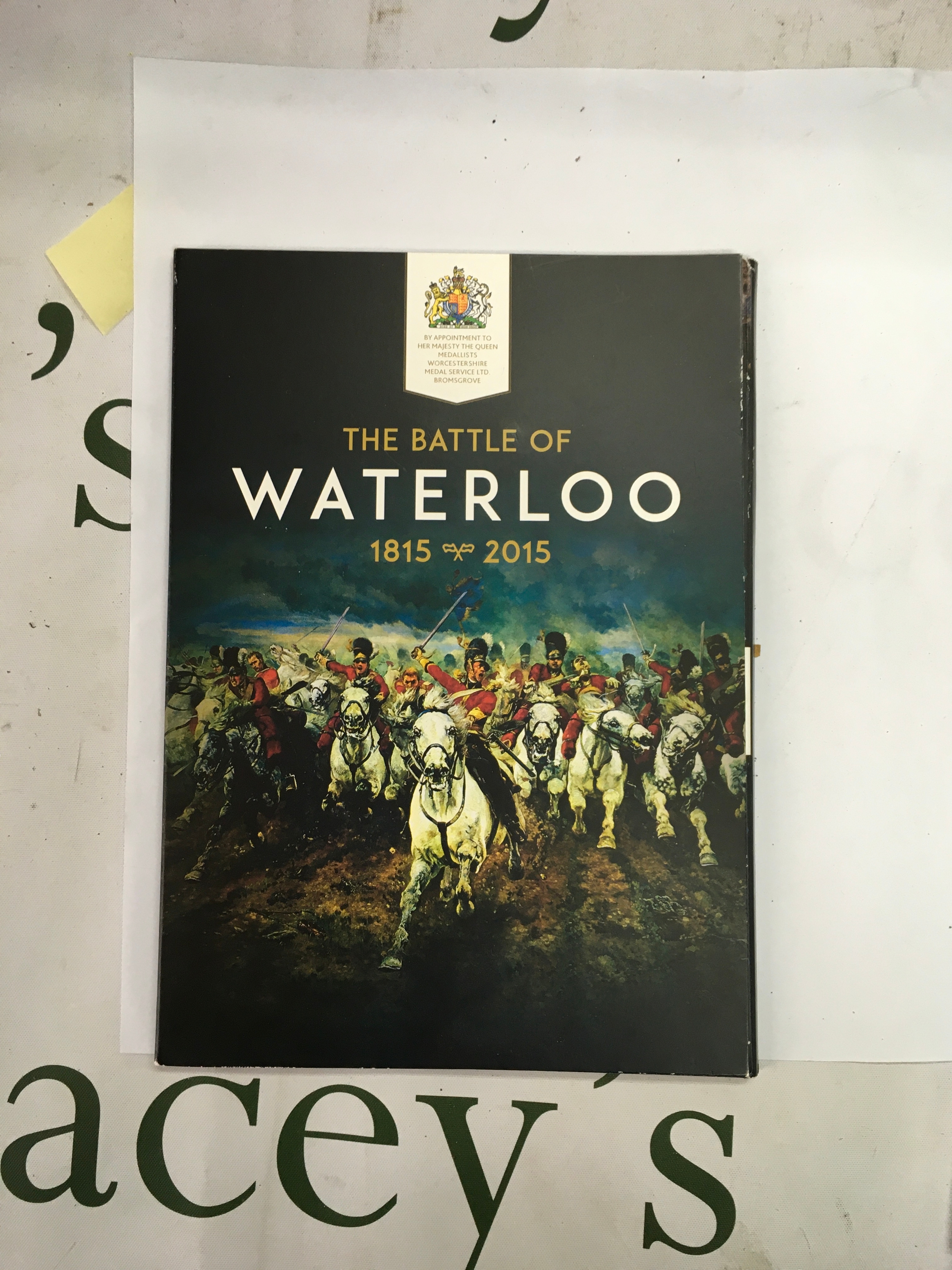 This is a commemorative Waterloo 200 bicentenary medal presentation folder produced in 2015 by Worcestershire Medal Service Ltd. 
