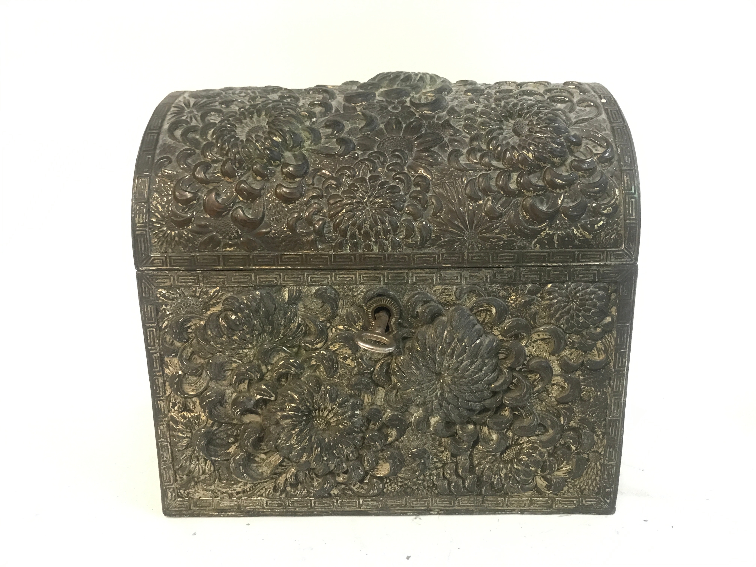 Silver Plated tea caddy . 17cm wide x13cm long x16cm tall