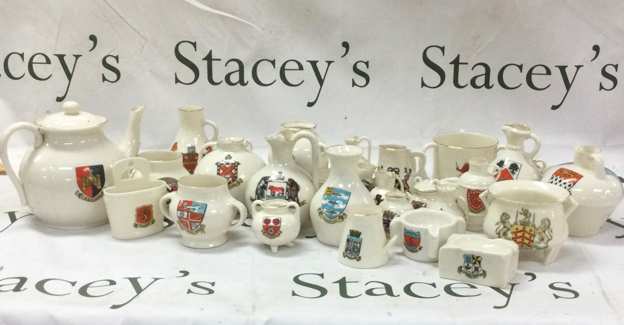 Collection of crested china souvenirs 