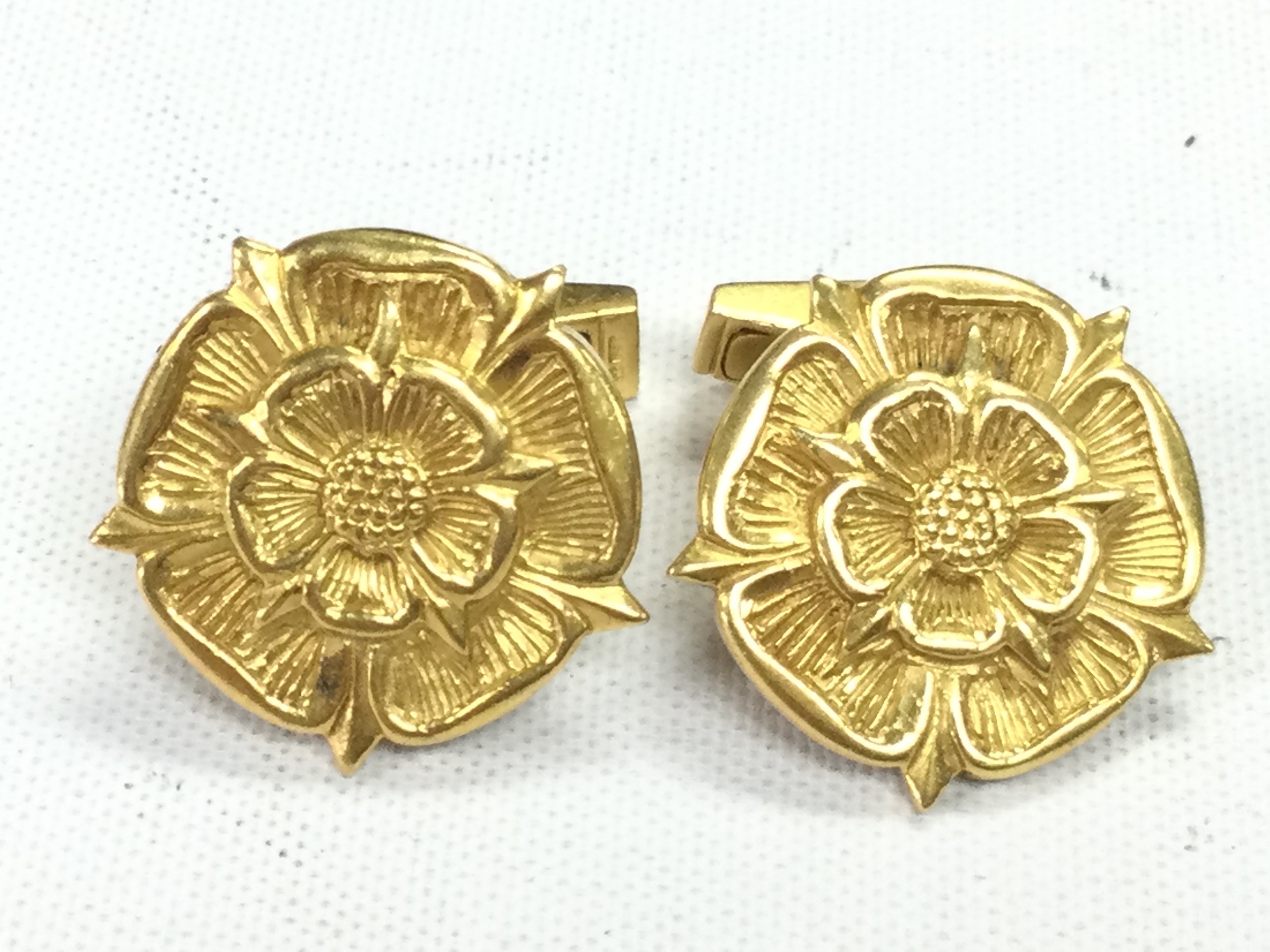 A pair of 18ct gold cufflinks. 14.3G total weight