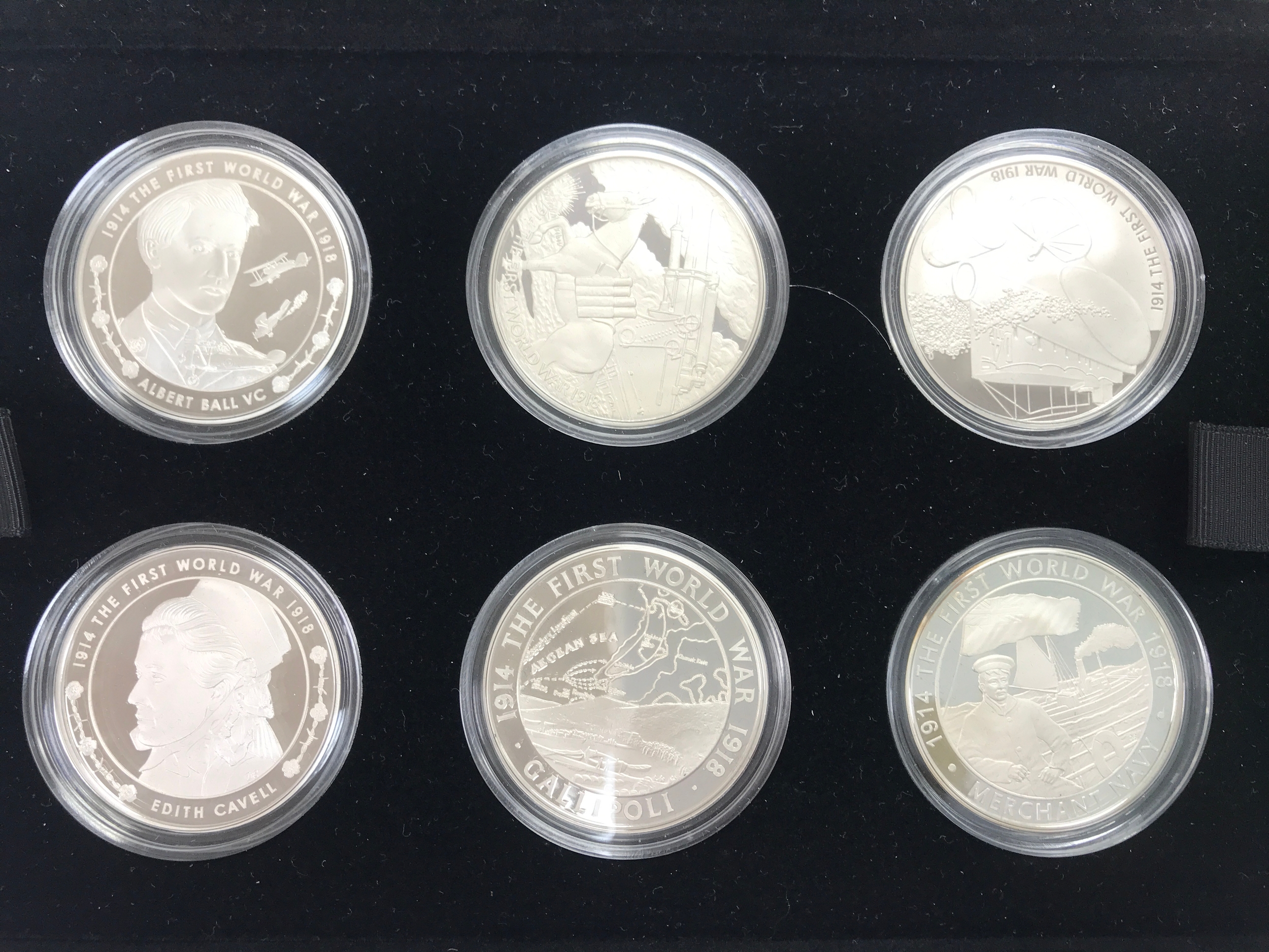2015 First World War Reality in the Grip of Conflict UK £5 Silver Proof 6-Coin Set issued by The Royal Mint.