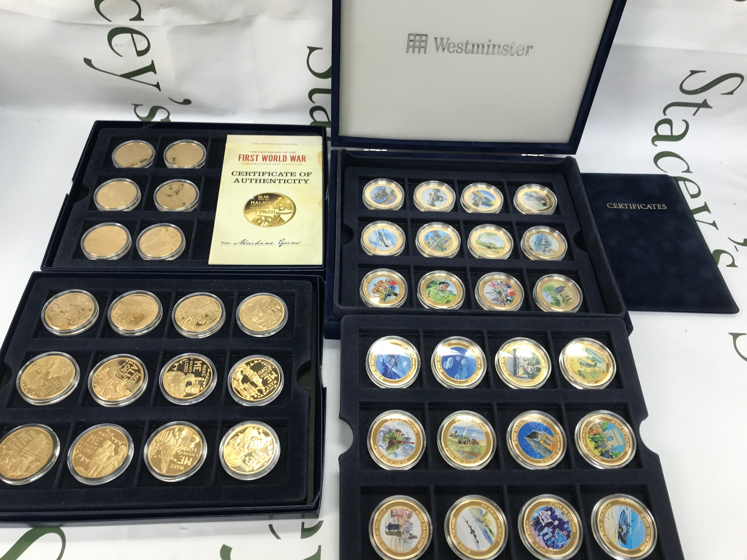 Collection of assorted commemorative coinage including D day and First World War.