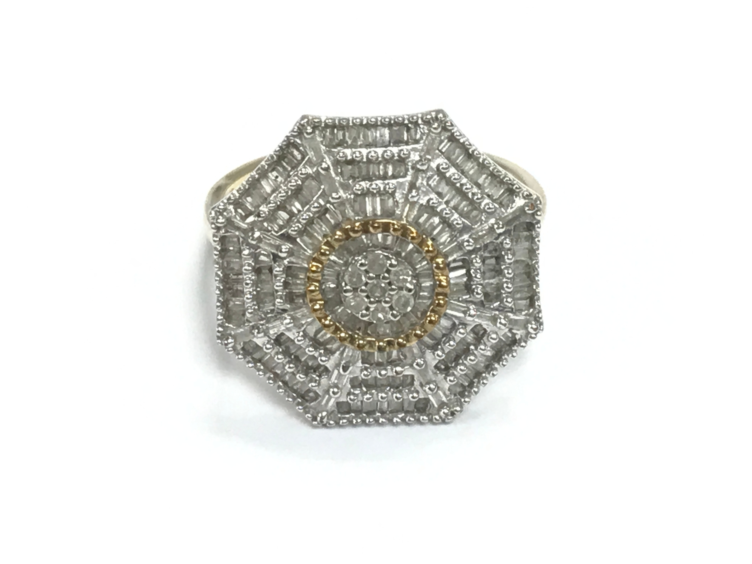 9ct gold multi-stone cluster ring featuring a geometric design with round and baguette cut diamonds. Size R 1/2 and 5 g