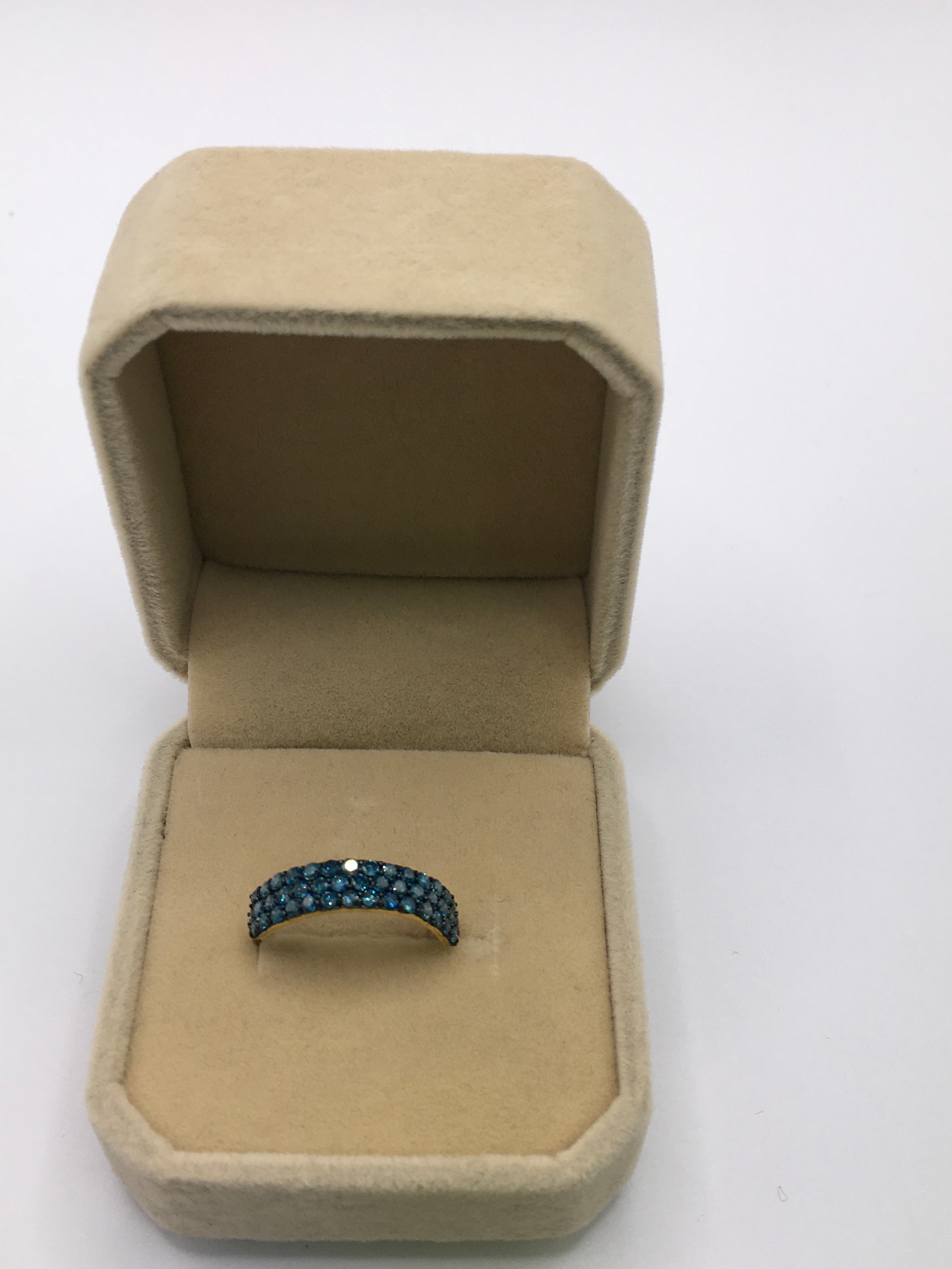 18k yellow gold and natural blue diamond ring. 1.00ct, size N.Boxed with cert.