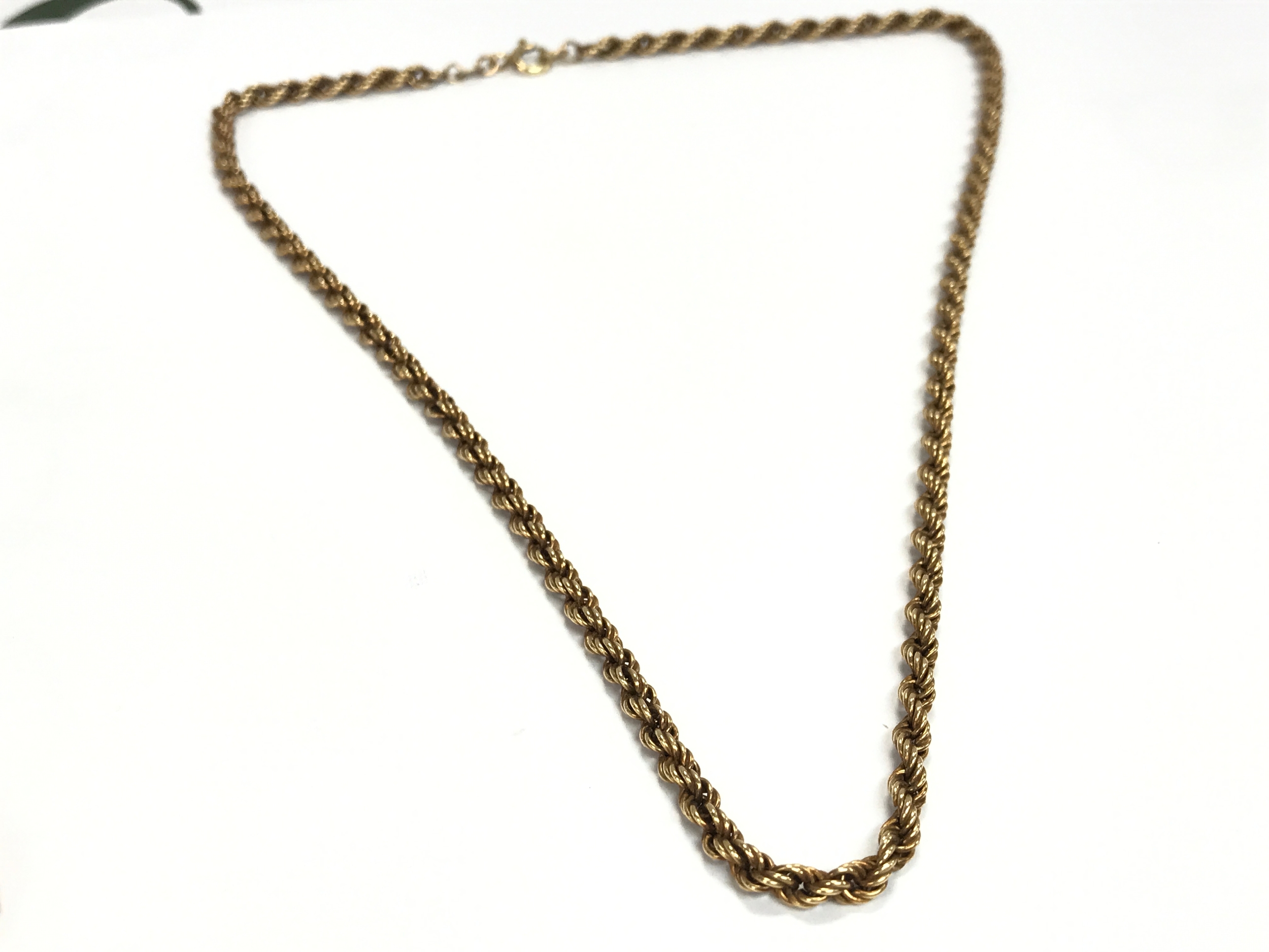 A 9ct gold rope chain , 24cm long. 6.5g
