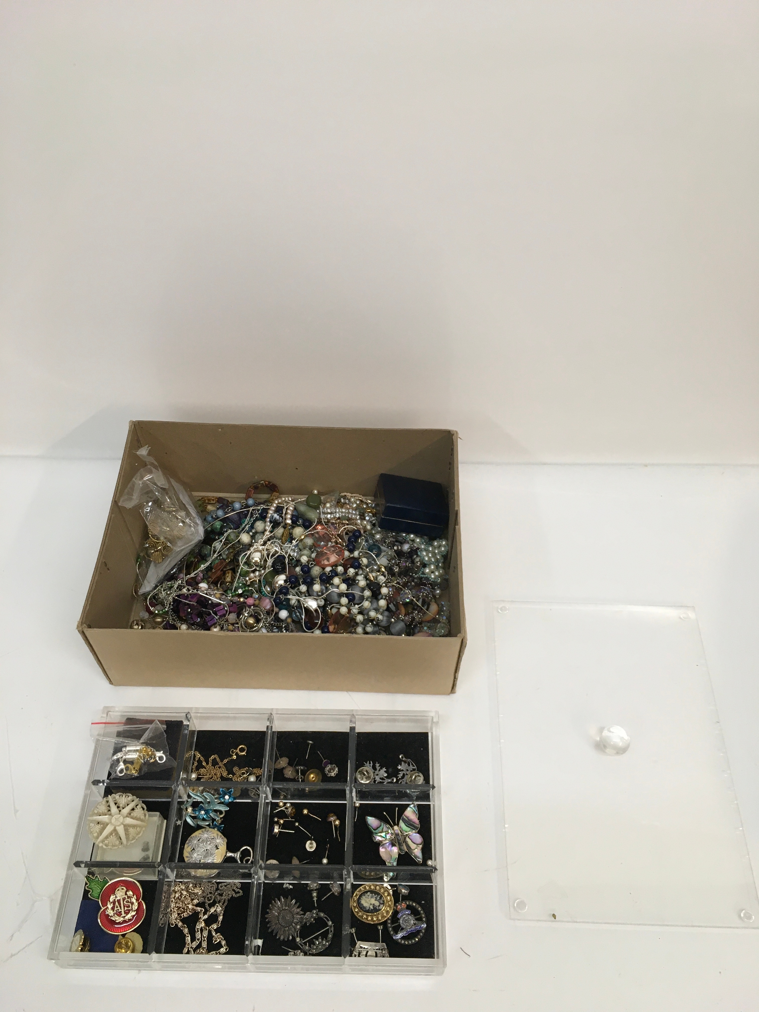 A small quantity of costume jewellery including some silver