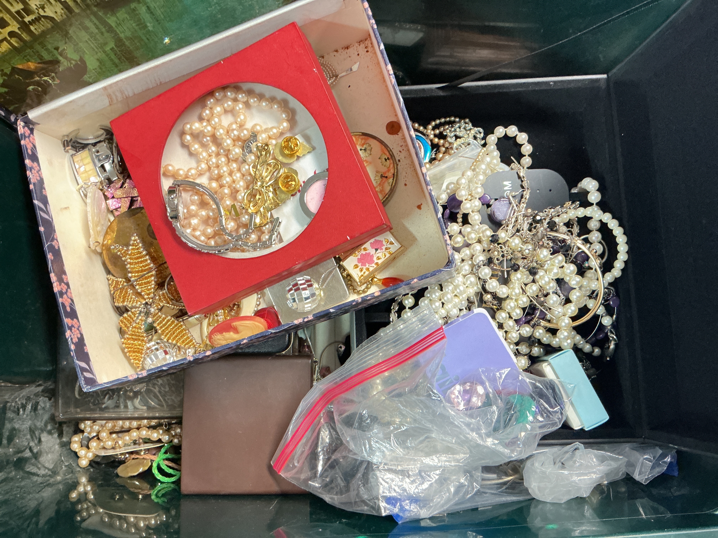 A Box Of Mixed Costume Jewellery And Jewellery Boxes. No Reserve.