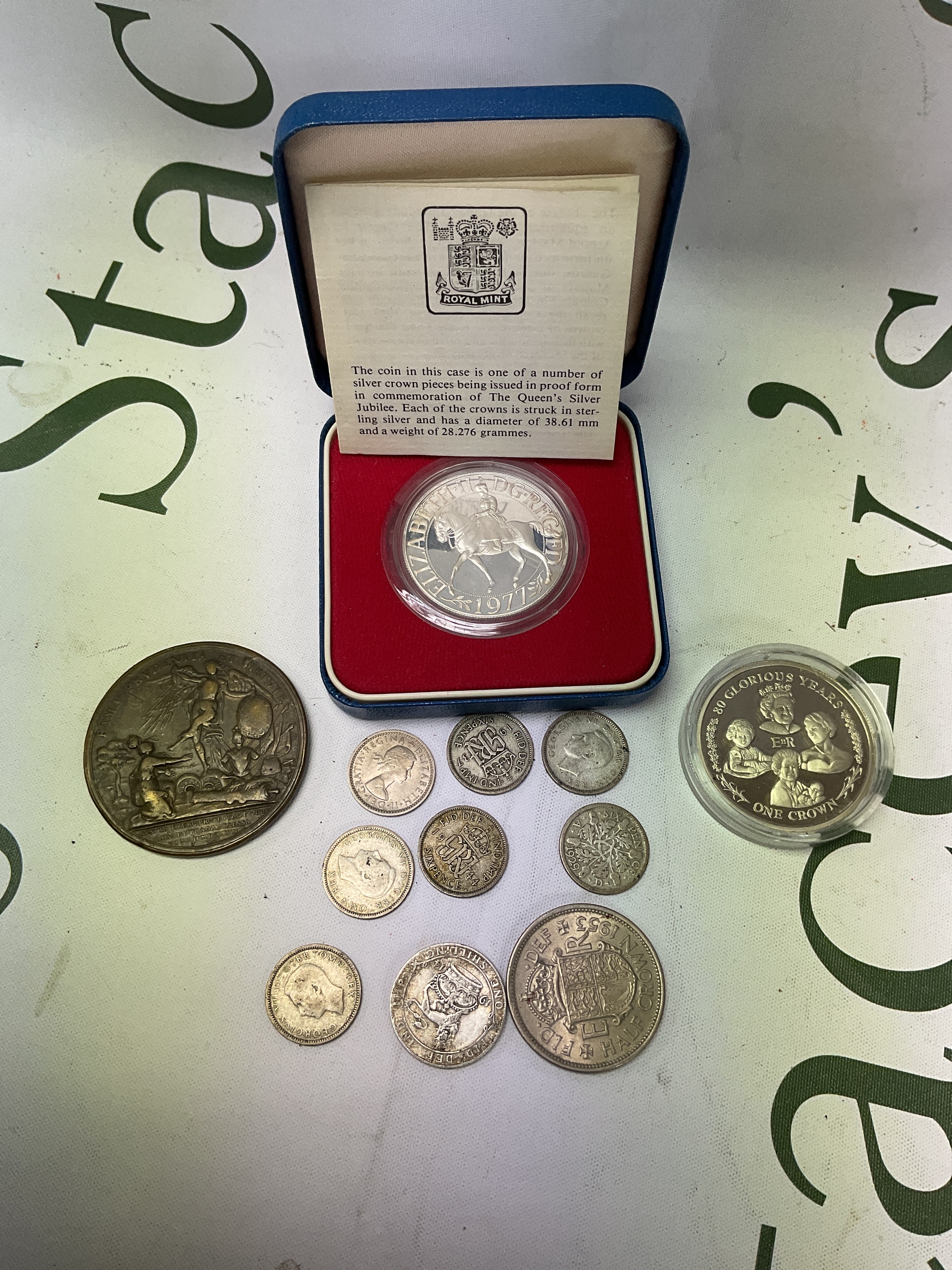 Silver coins to inc proof crown and other currency.