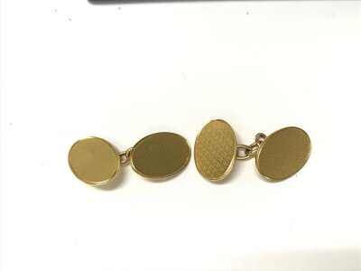A pair of 18ct gold cufflinks. 6.58g
