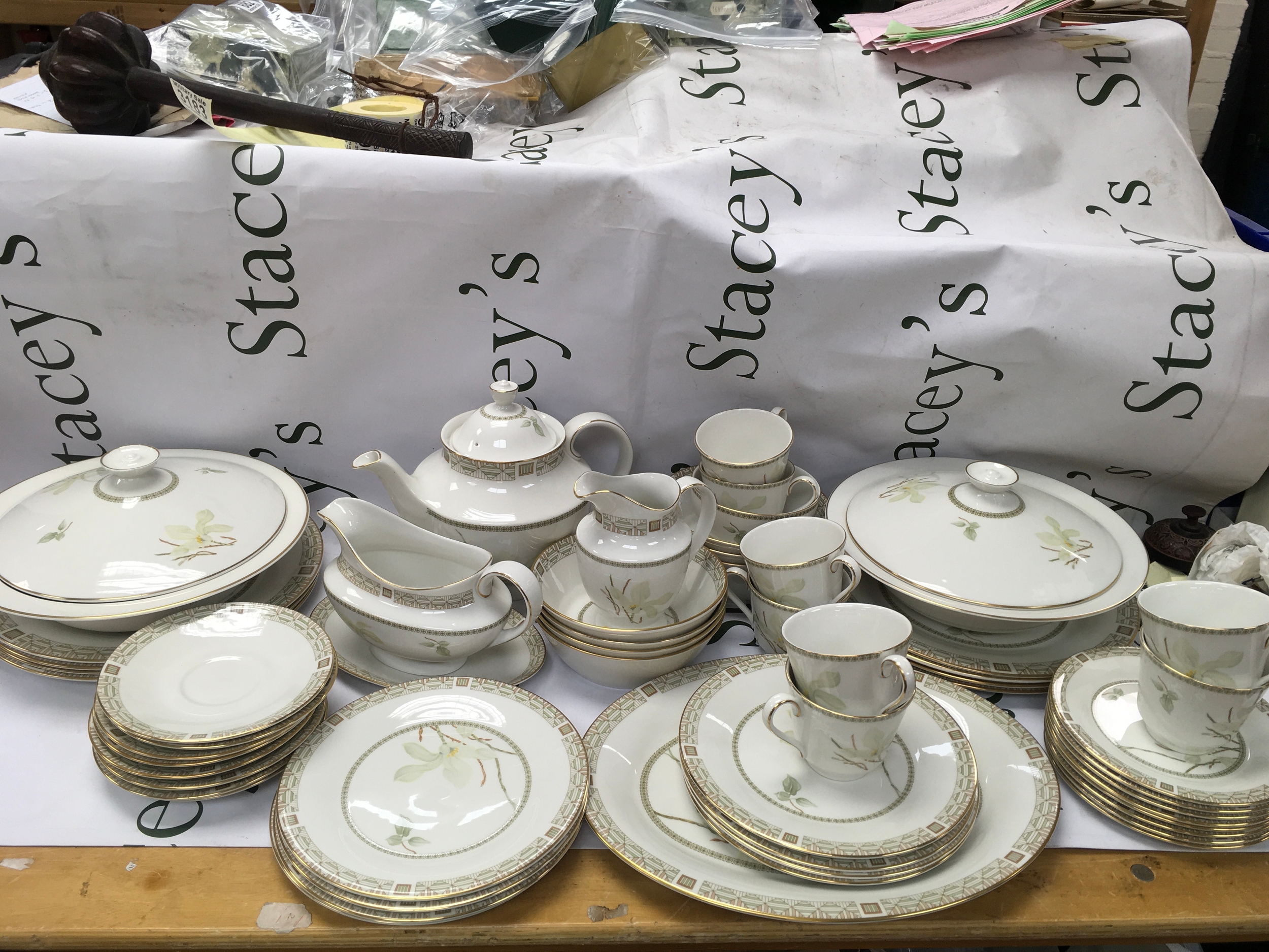 Doulton White Nile dinner service 