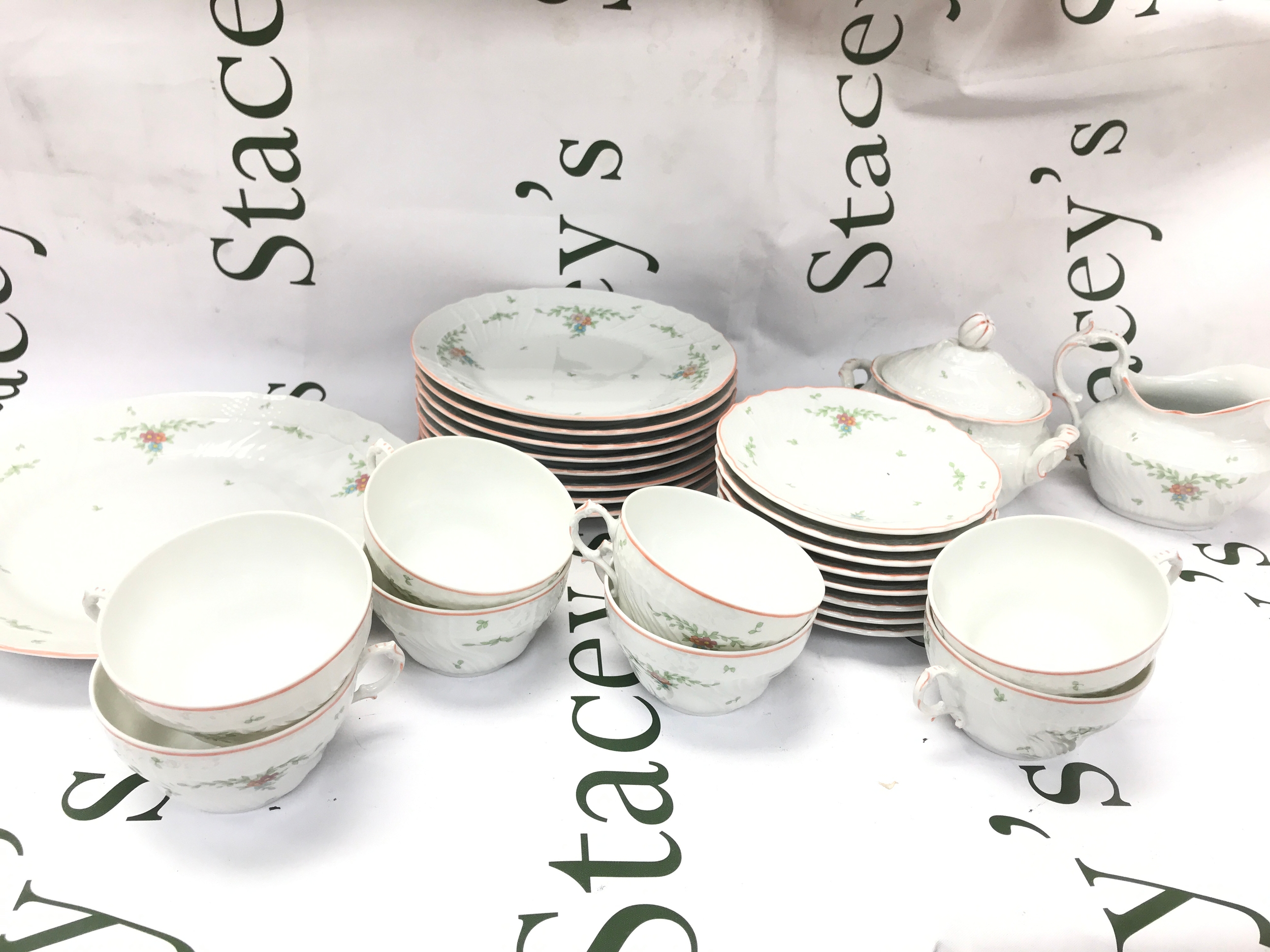 Richard Ginori - Italian porcelain tea and dessert service.