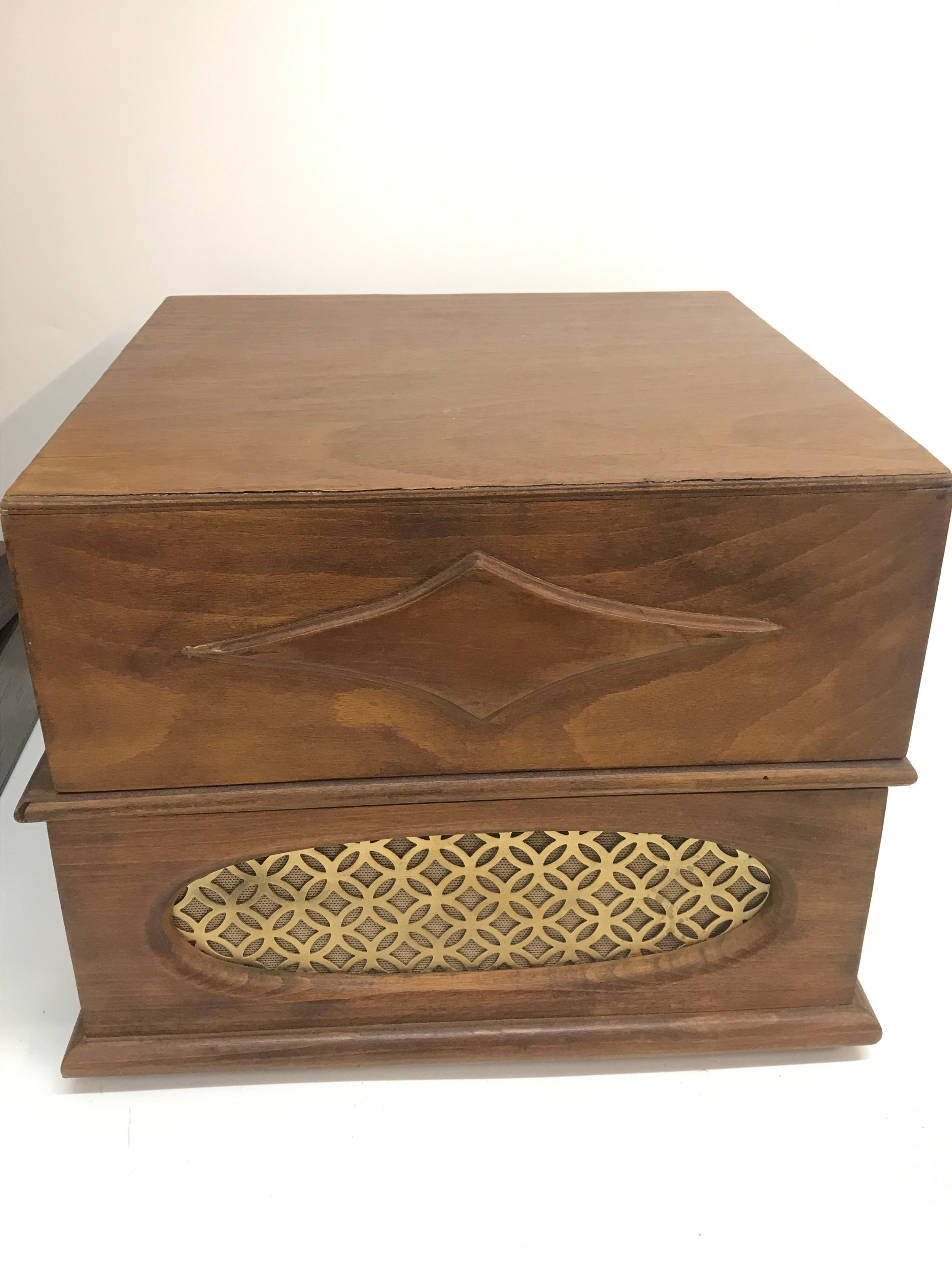 A Pathe Diamond table top Gramophone, 28cm tall 34cm wide  NO RESERVE