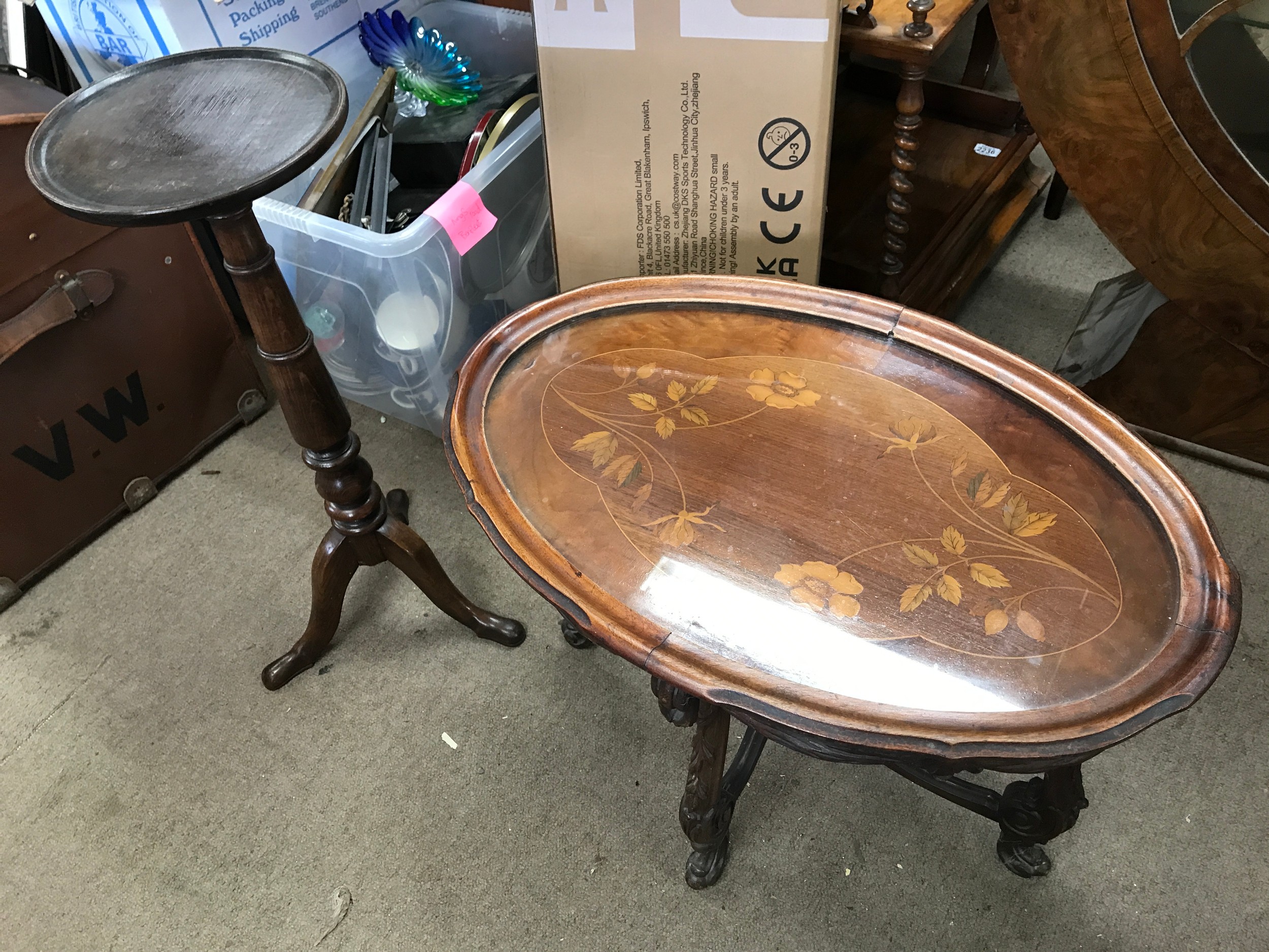 A coffee table and occasional table 50cm and 72cm tall