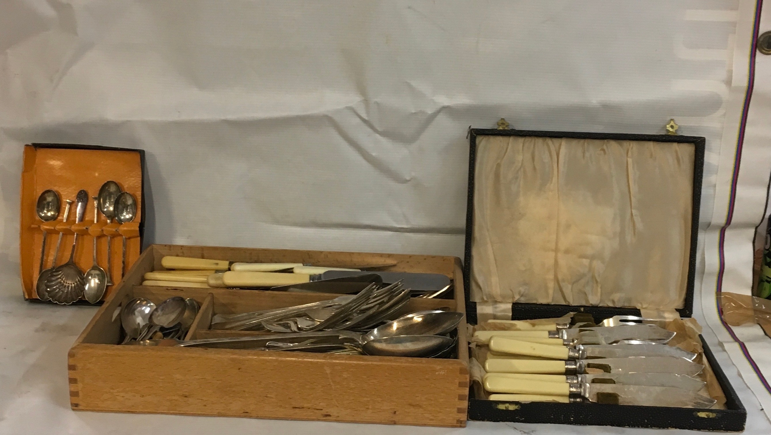 Cutlery, mainly silver plate, including a few teaspoons  NO RESERVE