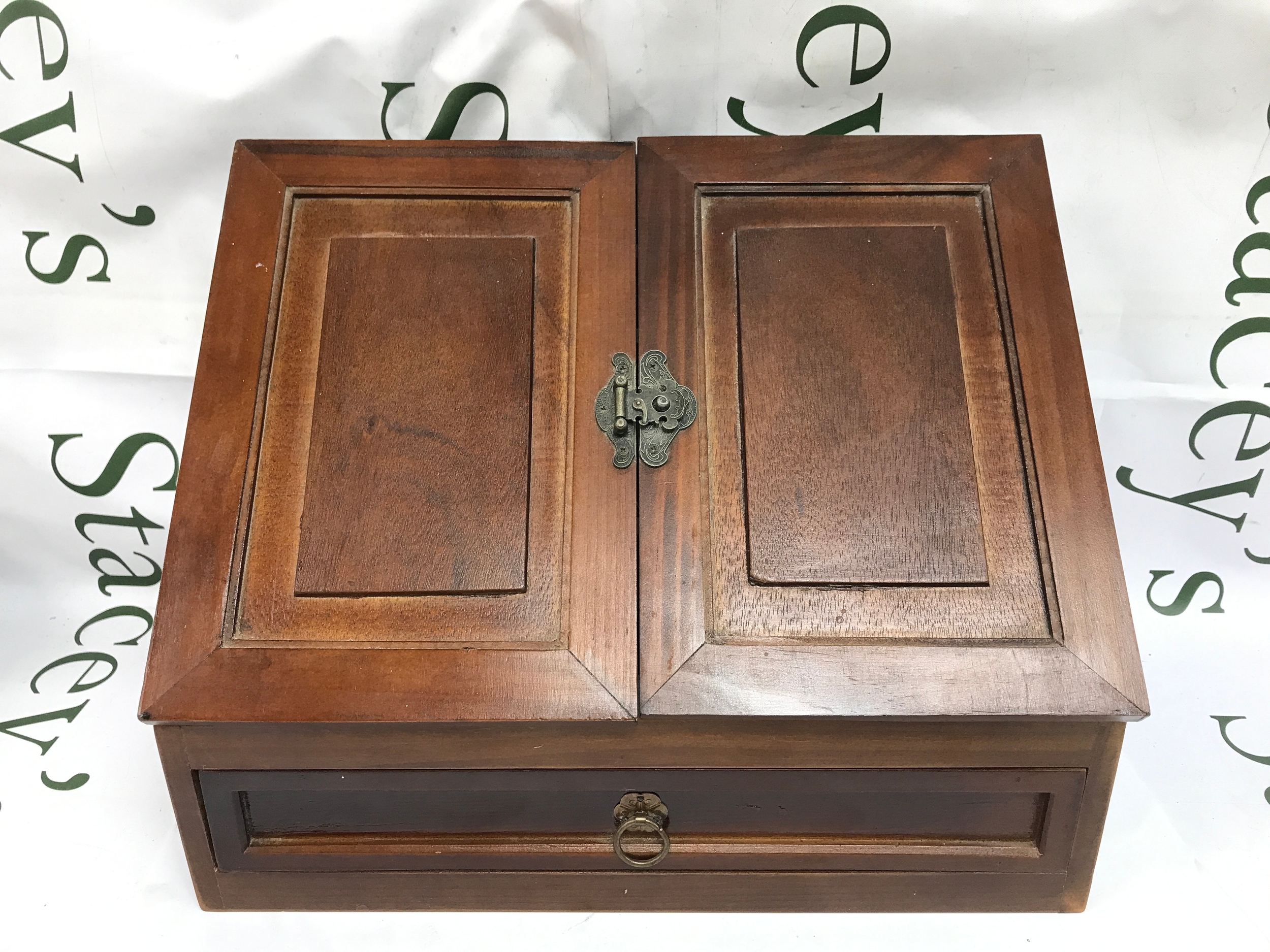 An oak stationary box. 34cm wide, 27cm tall, 18cm long.