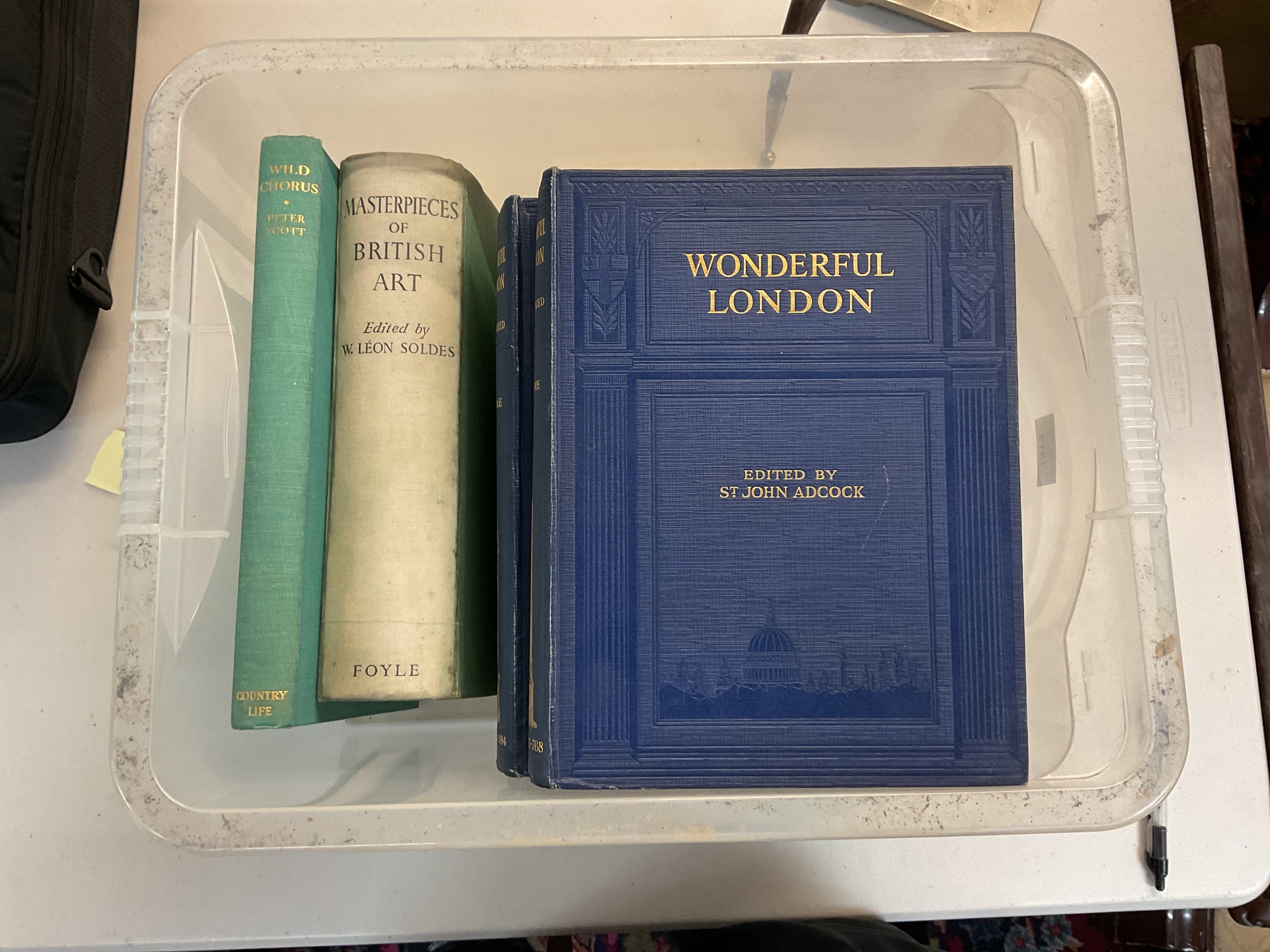 A large collection of various books including Wonderful London, The Romance Of The Nation etc. 